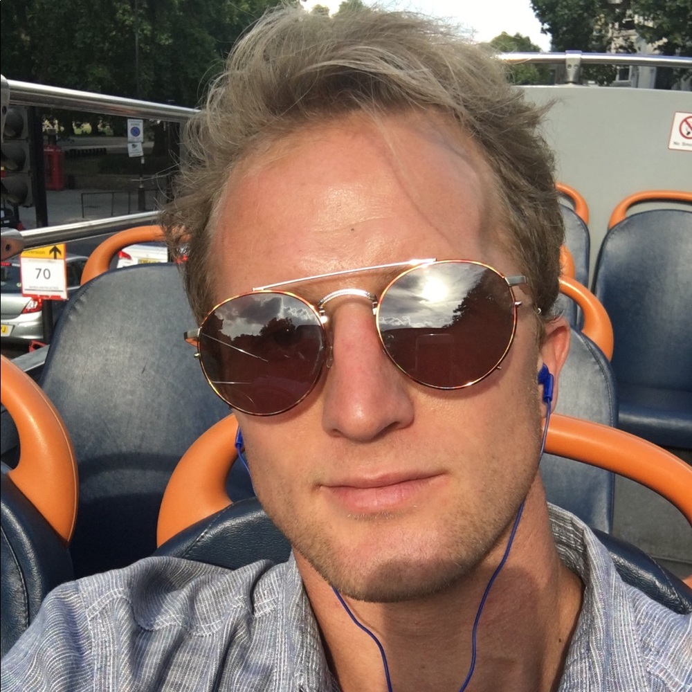 Meet your Posher, Justin